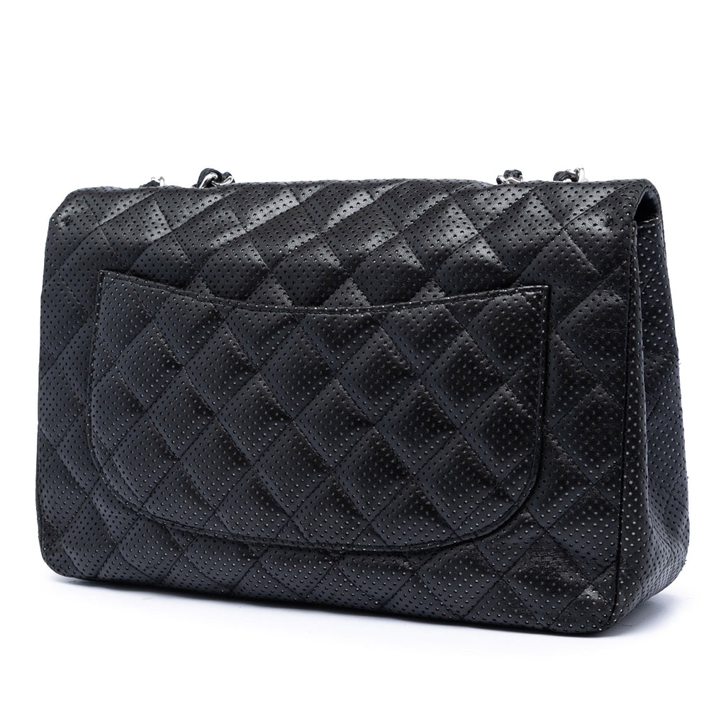 Chanel Jumbo Classic perforé Cuir d’agneau Simple rabat