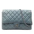 Chanel CC Matelassé Cuir d’agneau à rabat Pochette avec chaîne