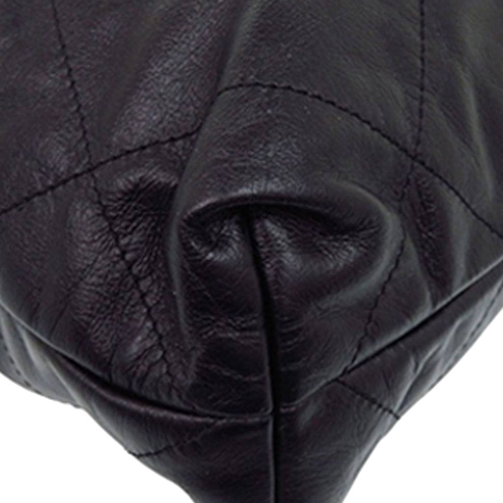 Chanel Small Matelassé brillant Cuir de veau 22 Sac à main