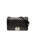 Chanel Old Medium Chevron Caviar Boy à rabat