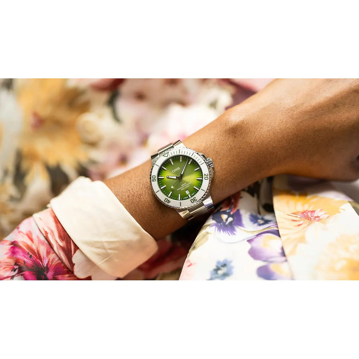 Oris Aquis Date Taste Of Summer Verde 01 733 7787 4137-07 8 22 04Peb
