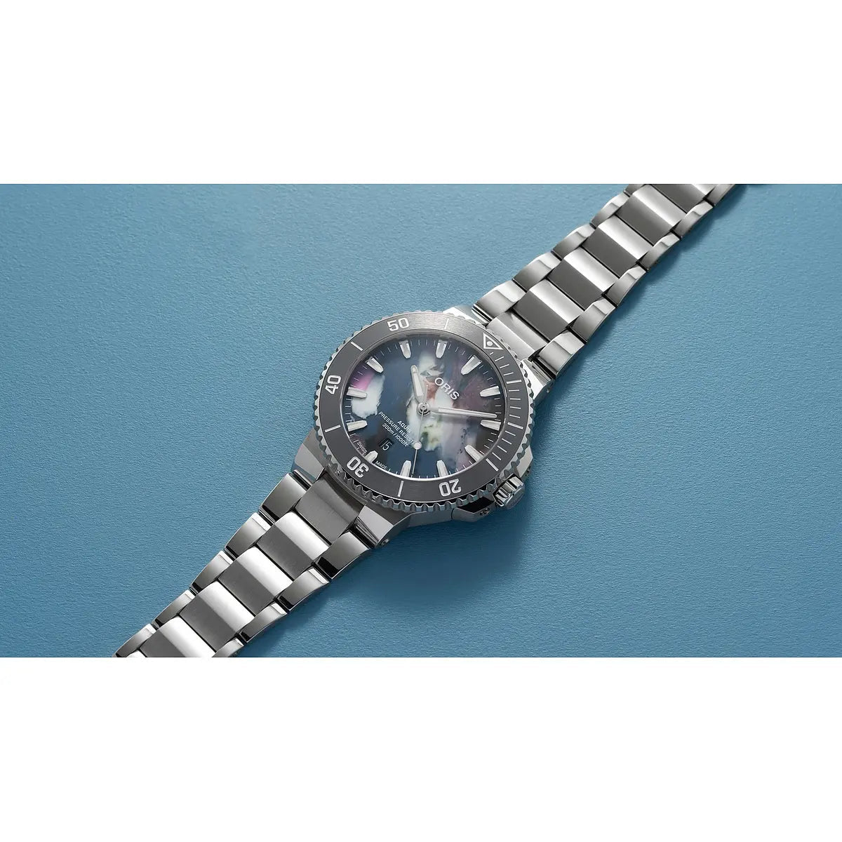 Oris Aquis Date Upcycle Multicolor 01 733 7789 4150-07 8 23 04Peb