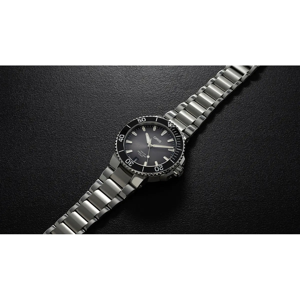 Oris Aquis Date Grigio 01 400 7769 4154-07 8 22 09Peb