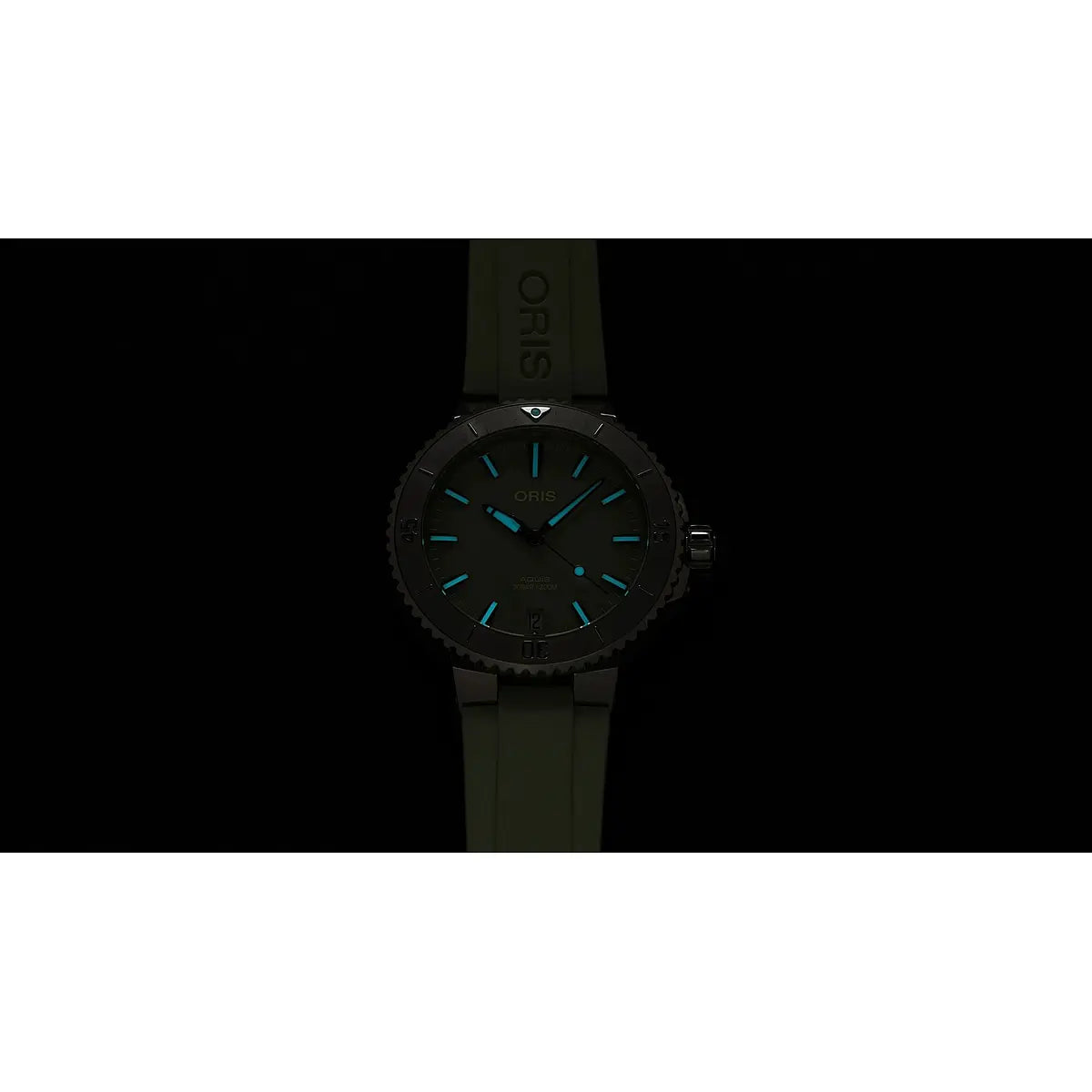 Oris Aquis Date Verde 01 733 7770 4157-07 4 18 67Fc