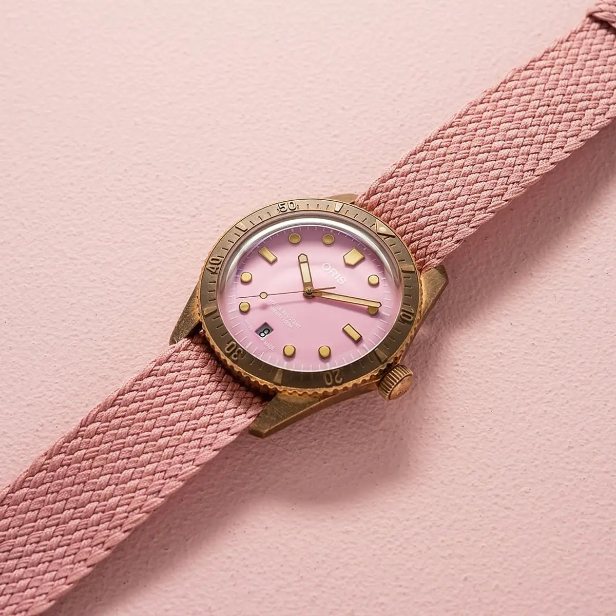 Oris Divers Sixty-Five Cotton Candy Rosa 01 733 7771 3158-07 3 19 04Brs