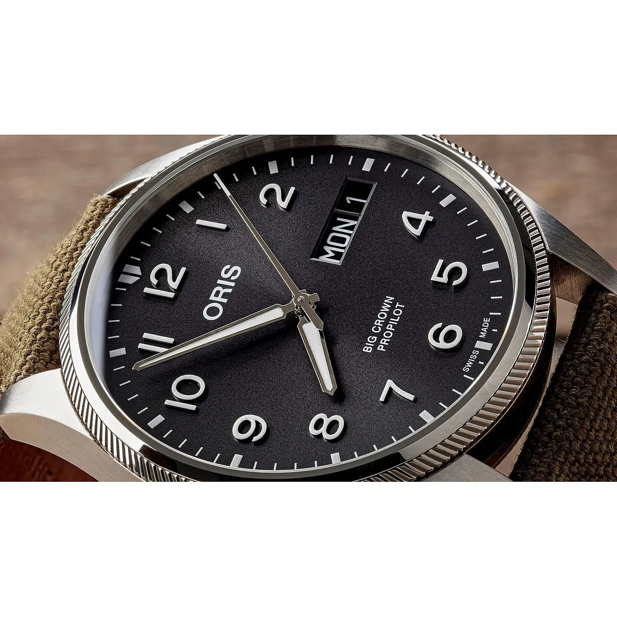 Oris Propilot Big Crown Big Day Date Nero 01 752 7760 4063-07 3 22 02Lc