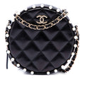 Chanel Matelassé Cuir de veau Perle clouté Rond Pochette avec chaîne