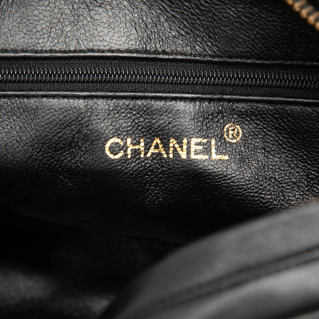 Chanel CC Matelassé Cuir d’agneau Pompon Sac caméra