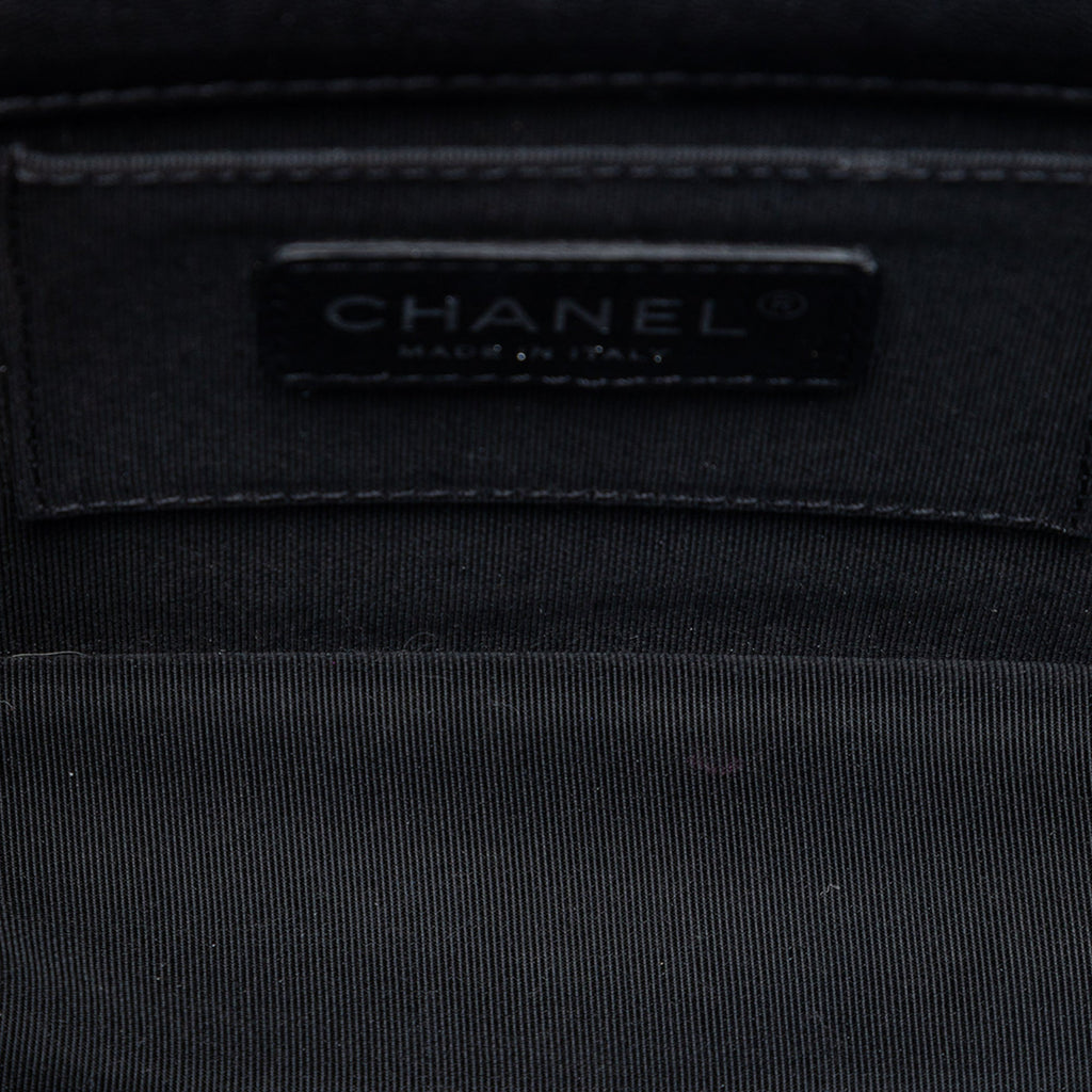Chanel Cuir verni et Acrylic Cristal Embellished Boy Brick Horizontal à rabat