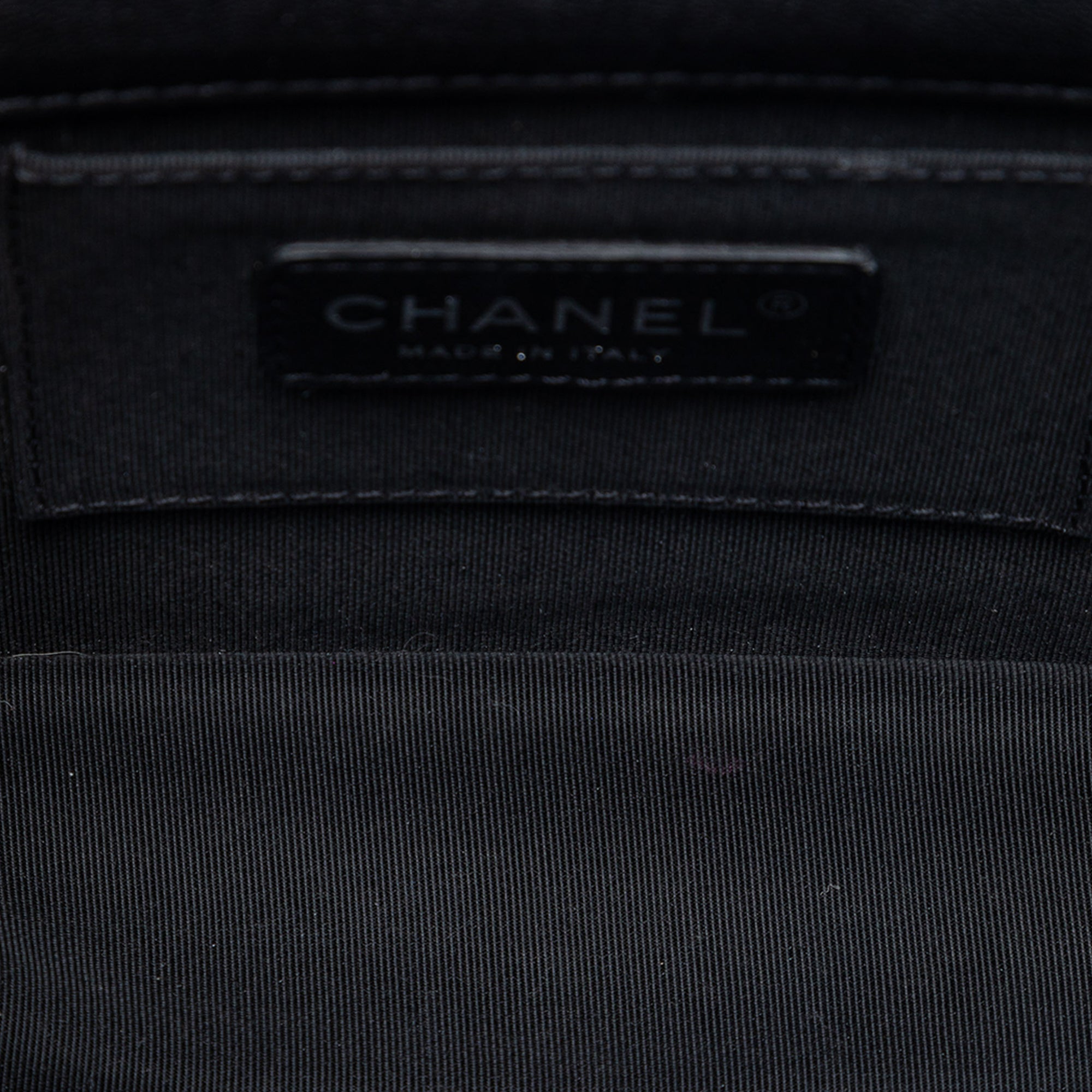 Chanel Cuir verni et Acrylic Cristal Embellished Boy Brick Horizontal à rabat
