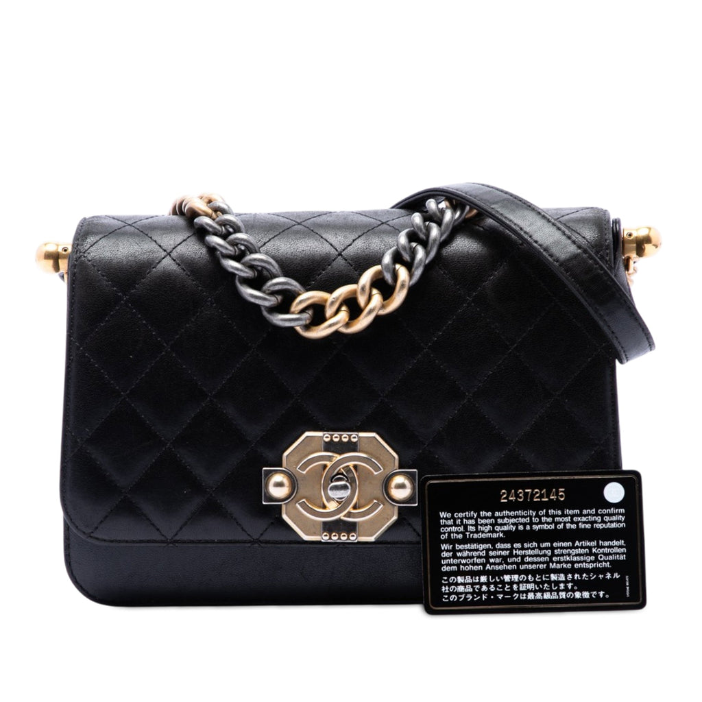 Chanel Paris Cosmopolite Medium Matelassé Cuir d’agneau Ritz à rabat