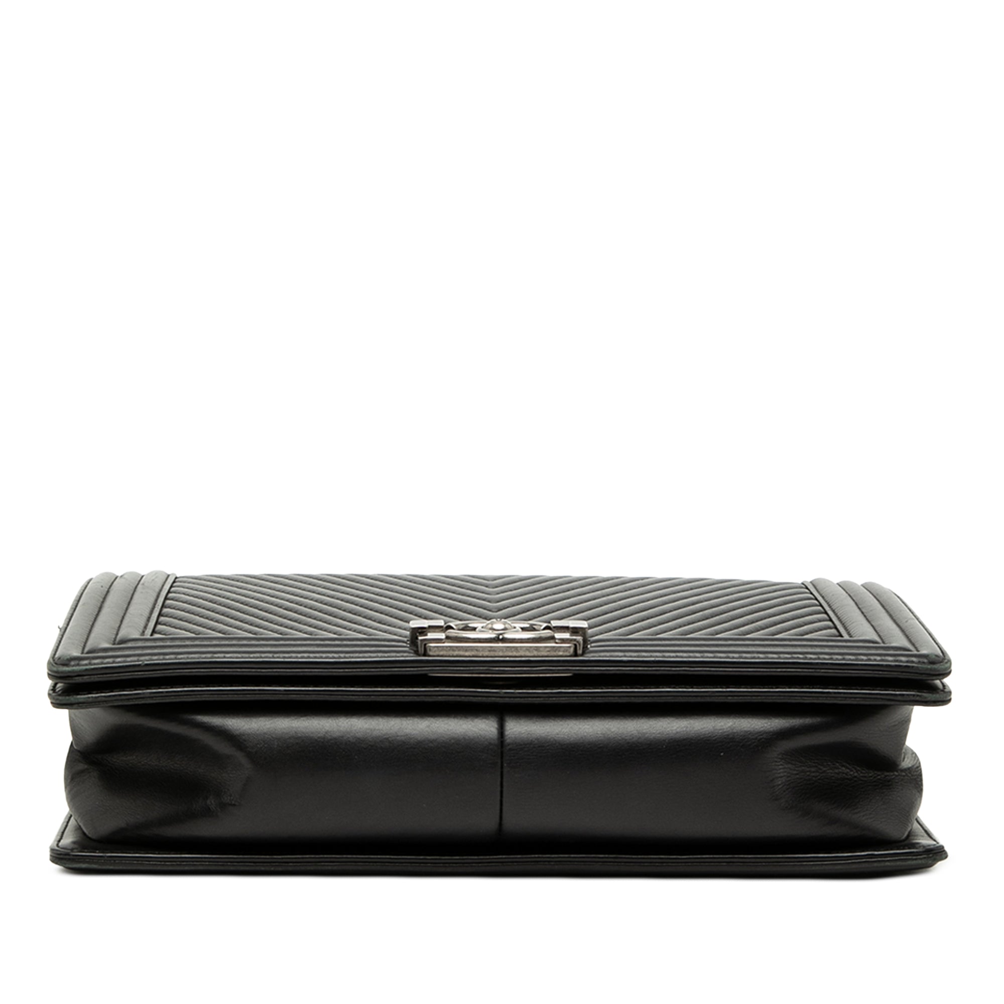 Chanel Medium Chevron Cuir d’agneau Boy à rabat