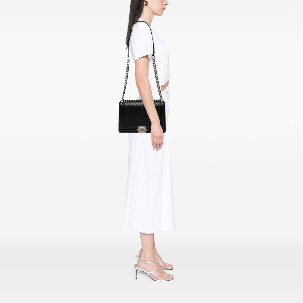 Chanel Medium Chevron Cuir d’agneau Boy à rabat