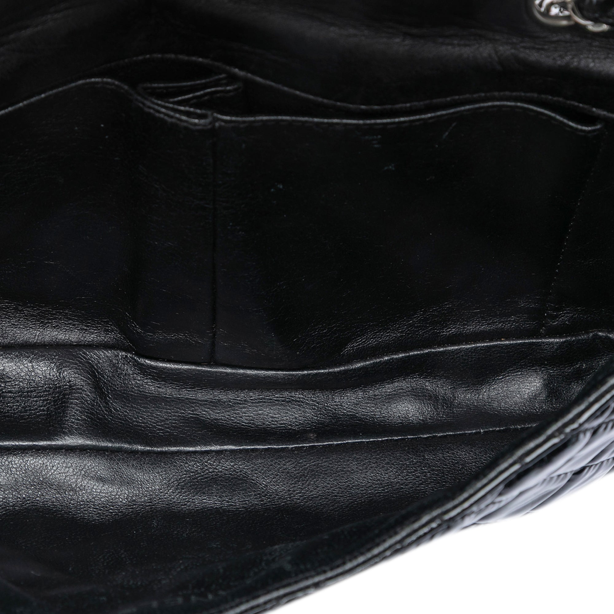 Chanel Matelassé Cuir verni East West Simple rabat