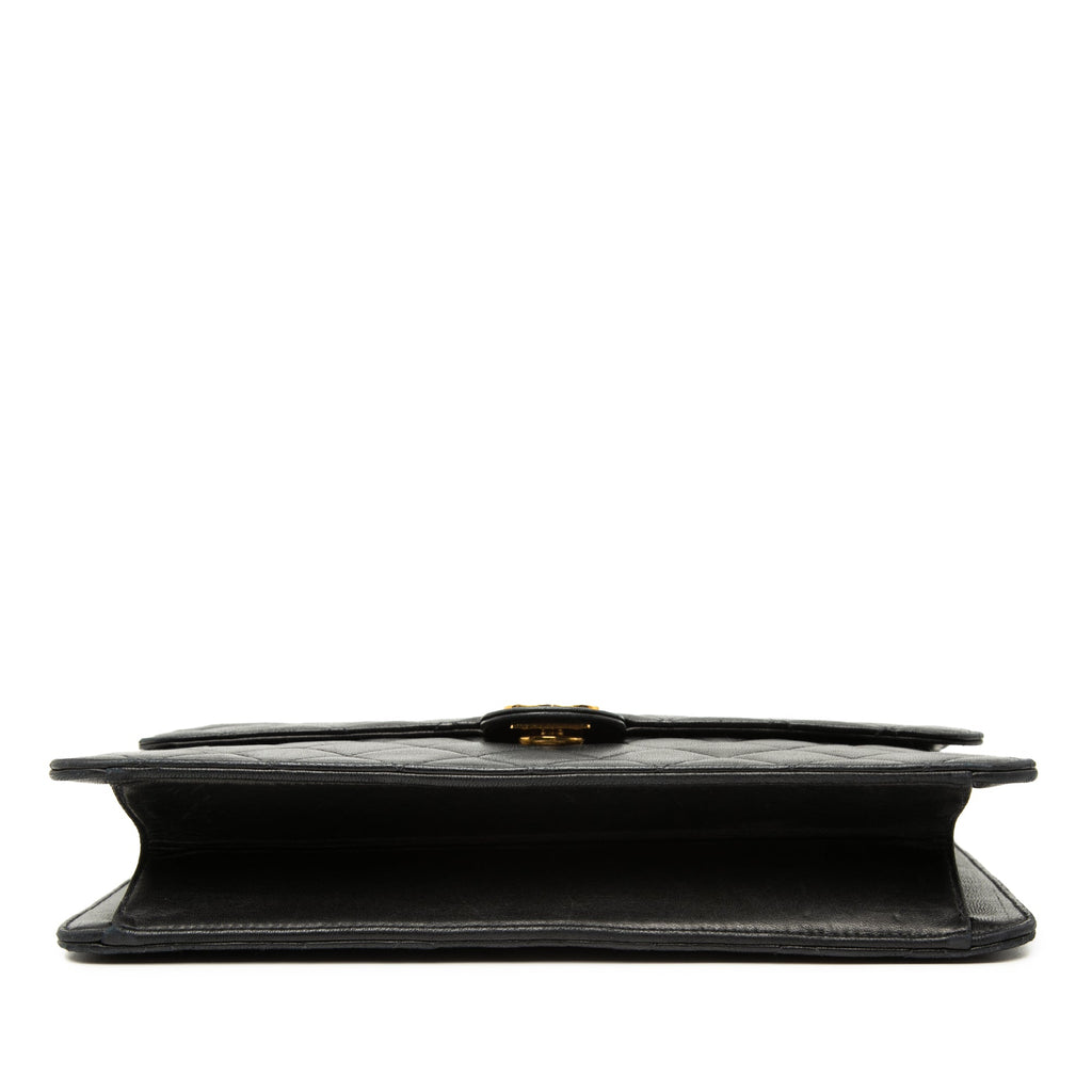 Chanel Medium CC Matelassé Cuir d’agneau Simple rabat