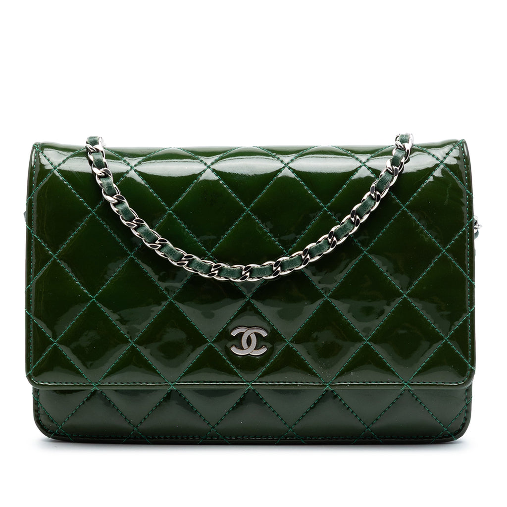 Chanel CC Matelassé Cuir verni Wallet on Chain