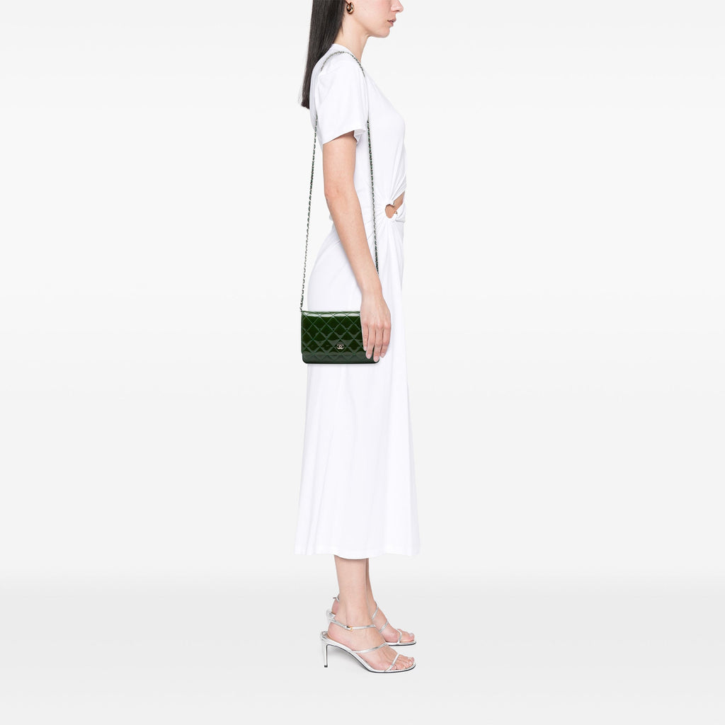 Chanel CC Matelassé Cuir verni Wallet on Chain
