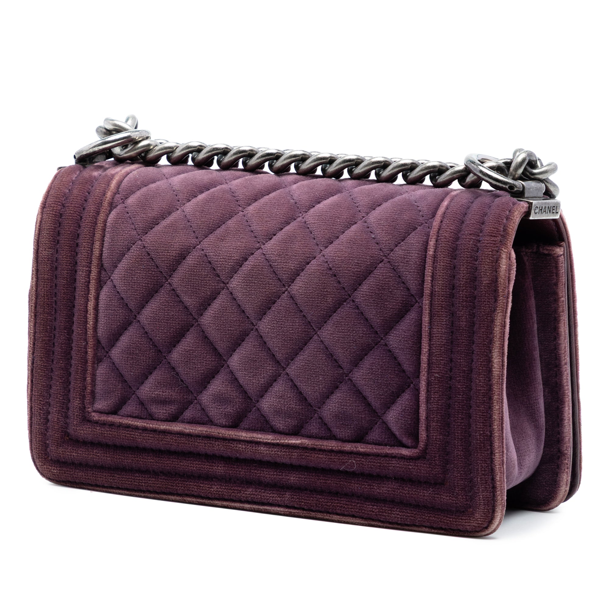 Chanel Small Matelassé Velours Boy à rabat