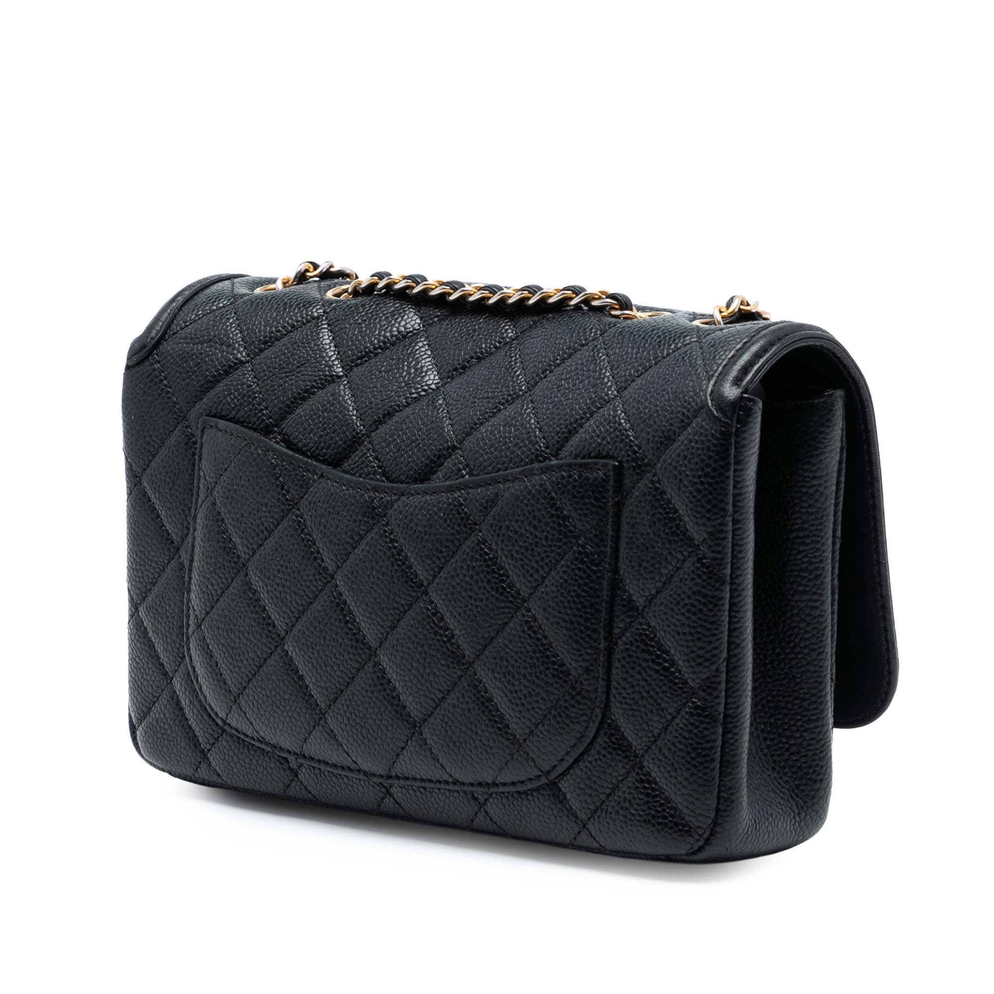 Chanel Small Matelassé Caviar CC Filigree à rabat