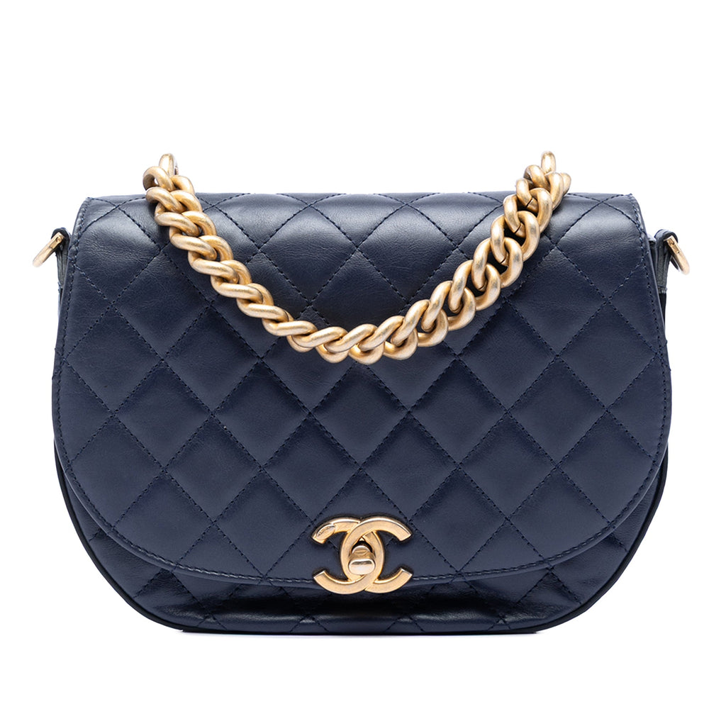 Chanel CC Matelassé Cuir d’agneau Chain Handle Half Moon à rabat