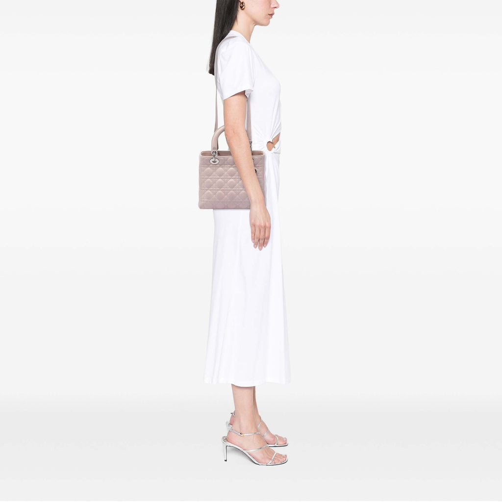 Dior Medium Cuir d’agneau Cannage Lady Dior