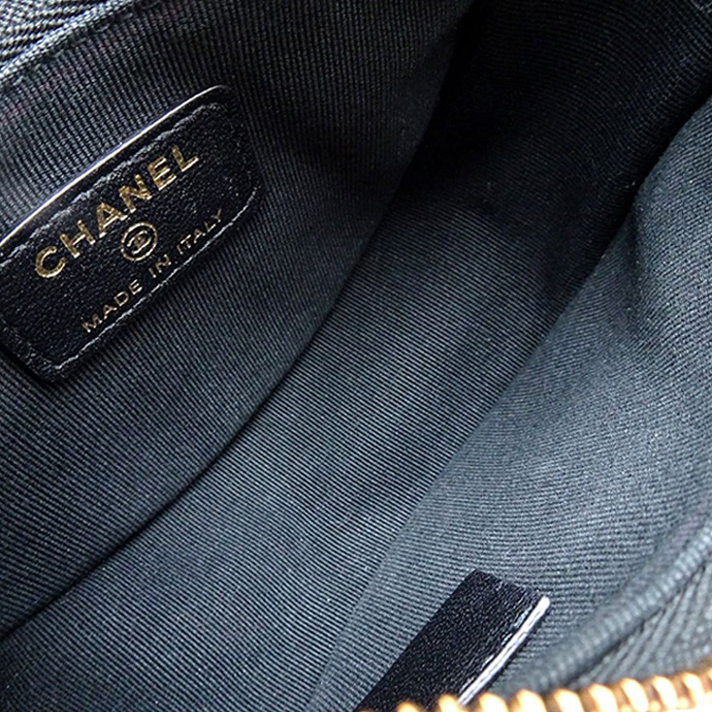 Chanel Mini Matelassé Cuir d’agneau Sac rond à chaîne Hook Hobo