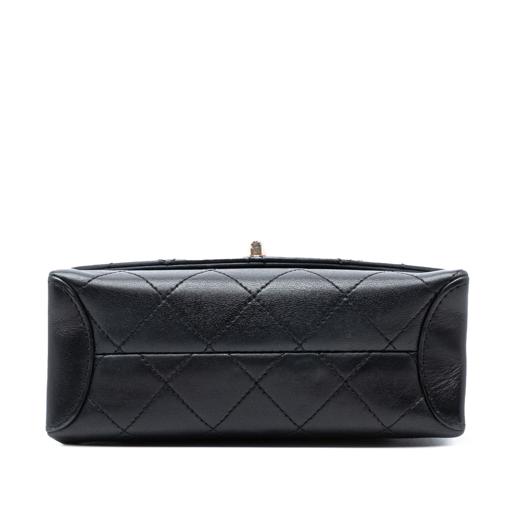 Chanel Small Matelassé Cuir d’agneau Trendy Spirit sac à anse supérieure