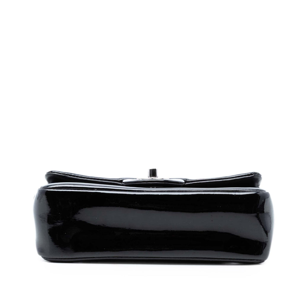 Chanel Mini Rectangular Classic Pure Cuir verni Simple rabat