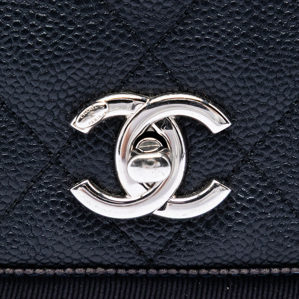 Chanel CC Bicolor Matelassé Caviar et Grosgrain anse supérieure à rabat