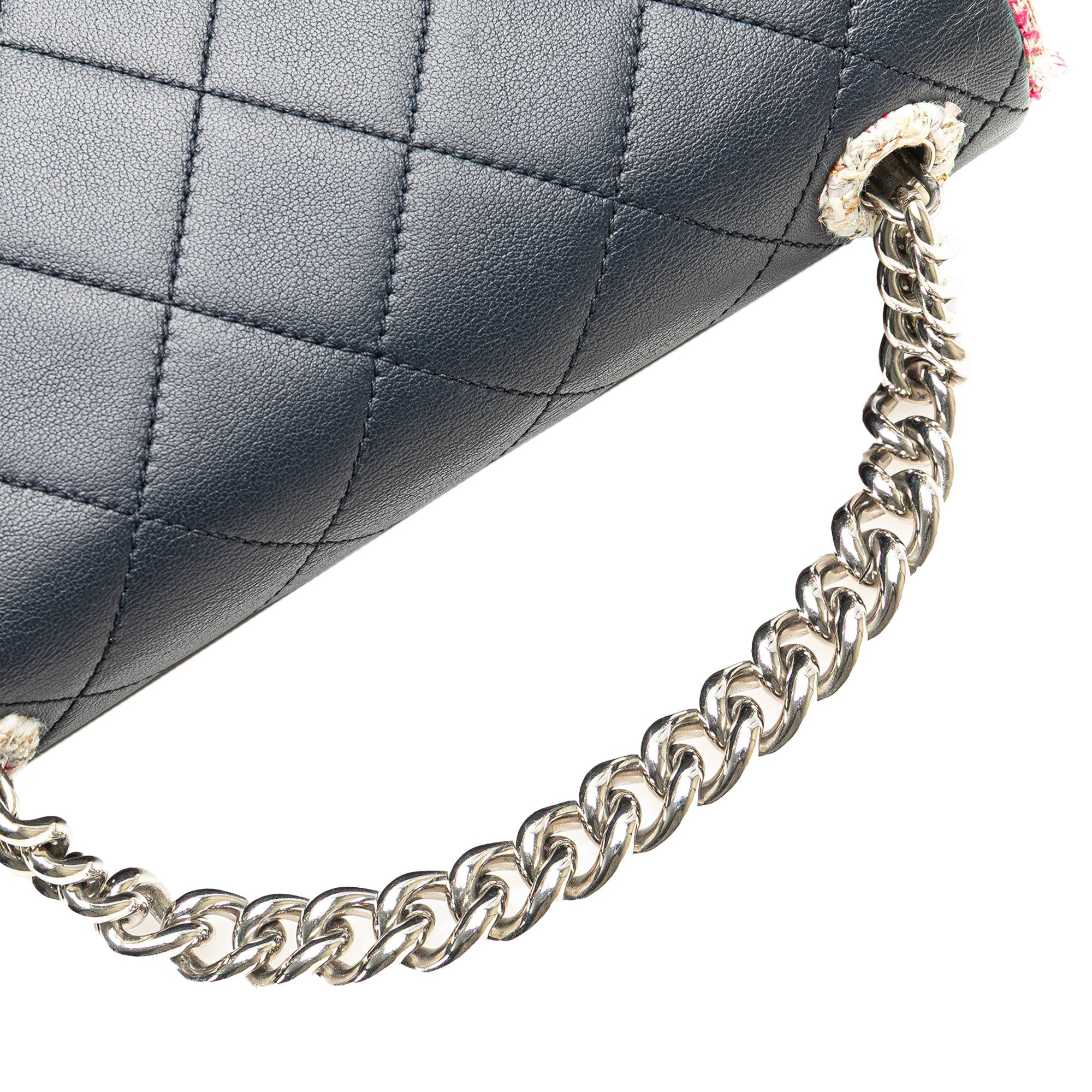 Chanel Matelassé Cuir d’agneau et Tweed Elegant Trim à rabat