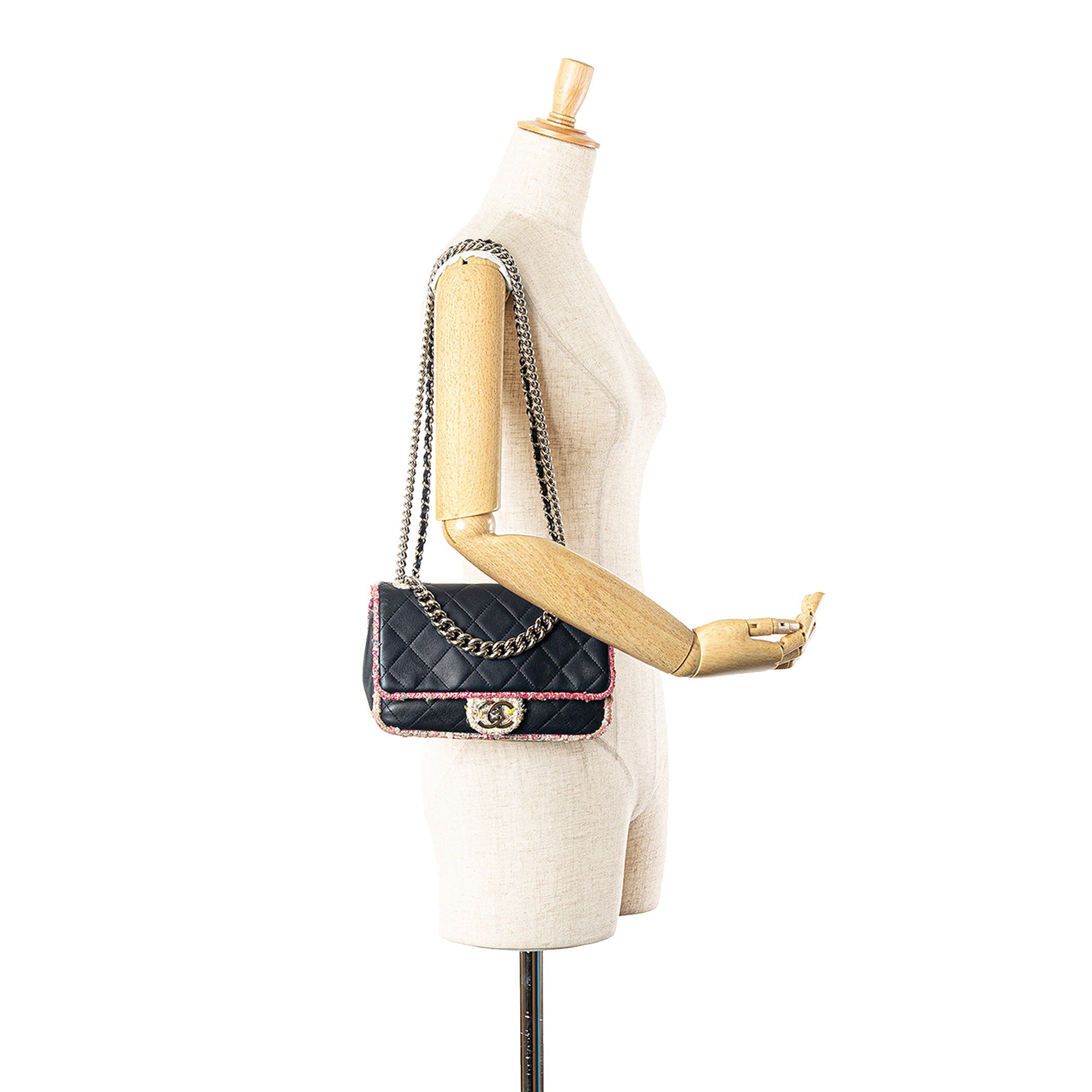 Chanel Matelassé Cuir d’agneau et Tweed Elegant Trim à rabat