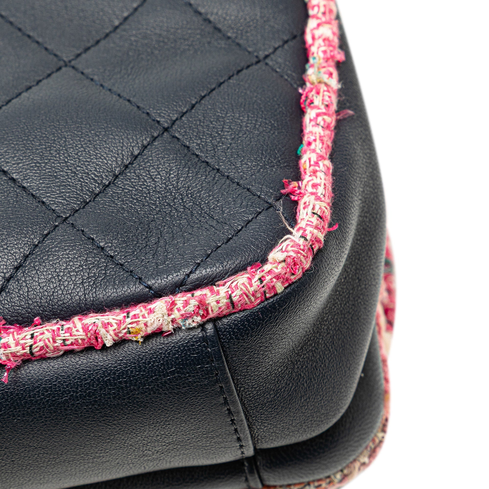 Chanel Matelassé Cuir d’agneau et Tweed Elegant Trim à rabat