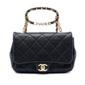 Chanel Small Matelassé Cuir d’agneau Rond anse supérieure à rabat