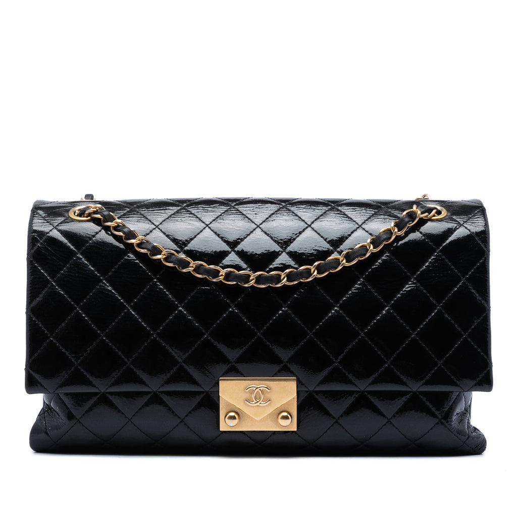 Chanel Matelassé froissé Cuir verni Pagoda Accordion à rabat
