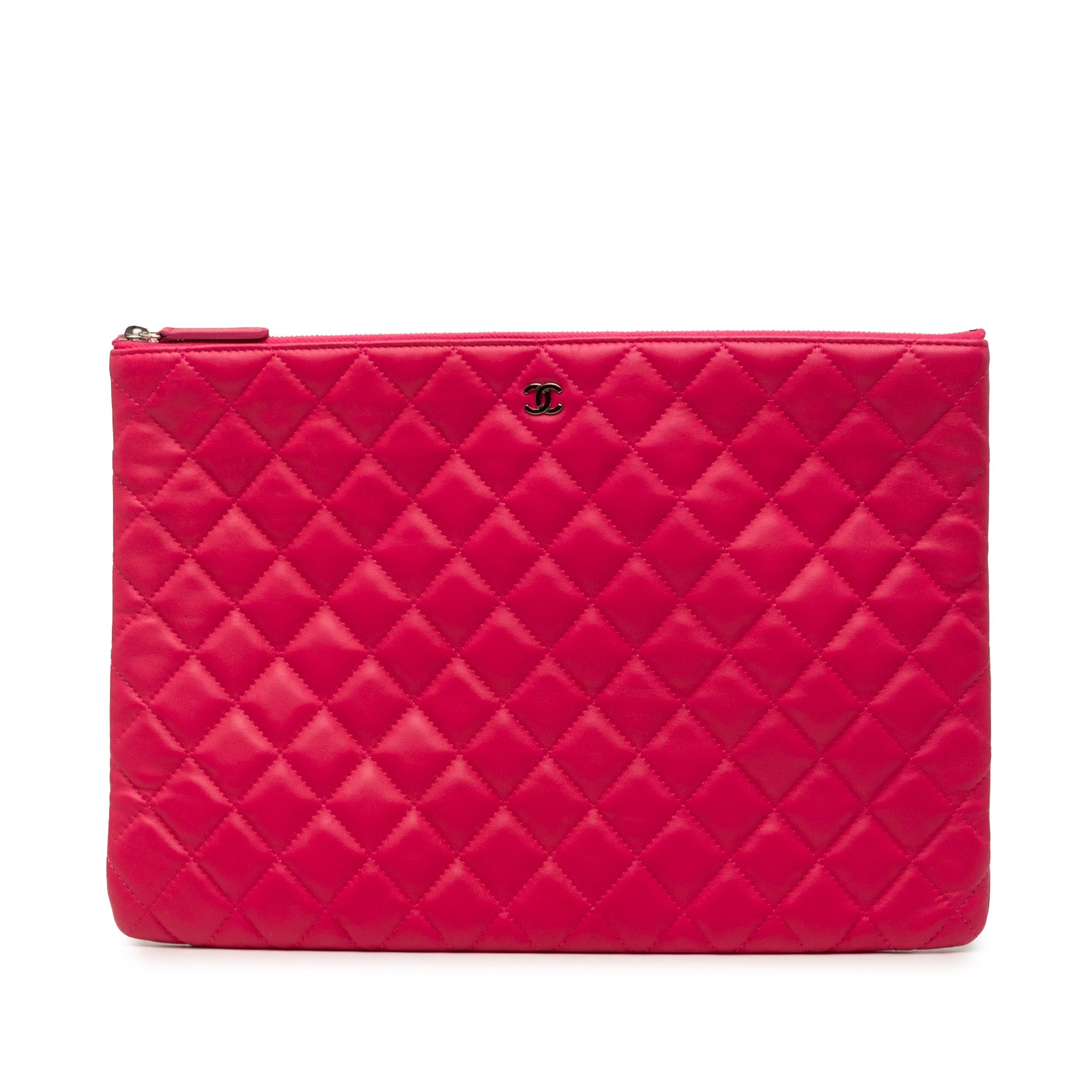 Chanel Large Matelassé Cuir d’agneau O Étui Pochette