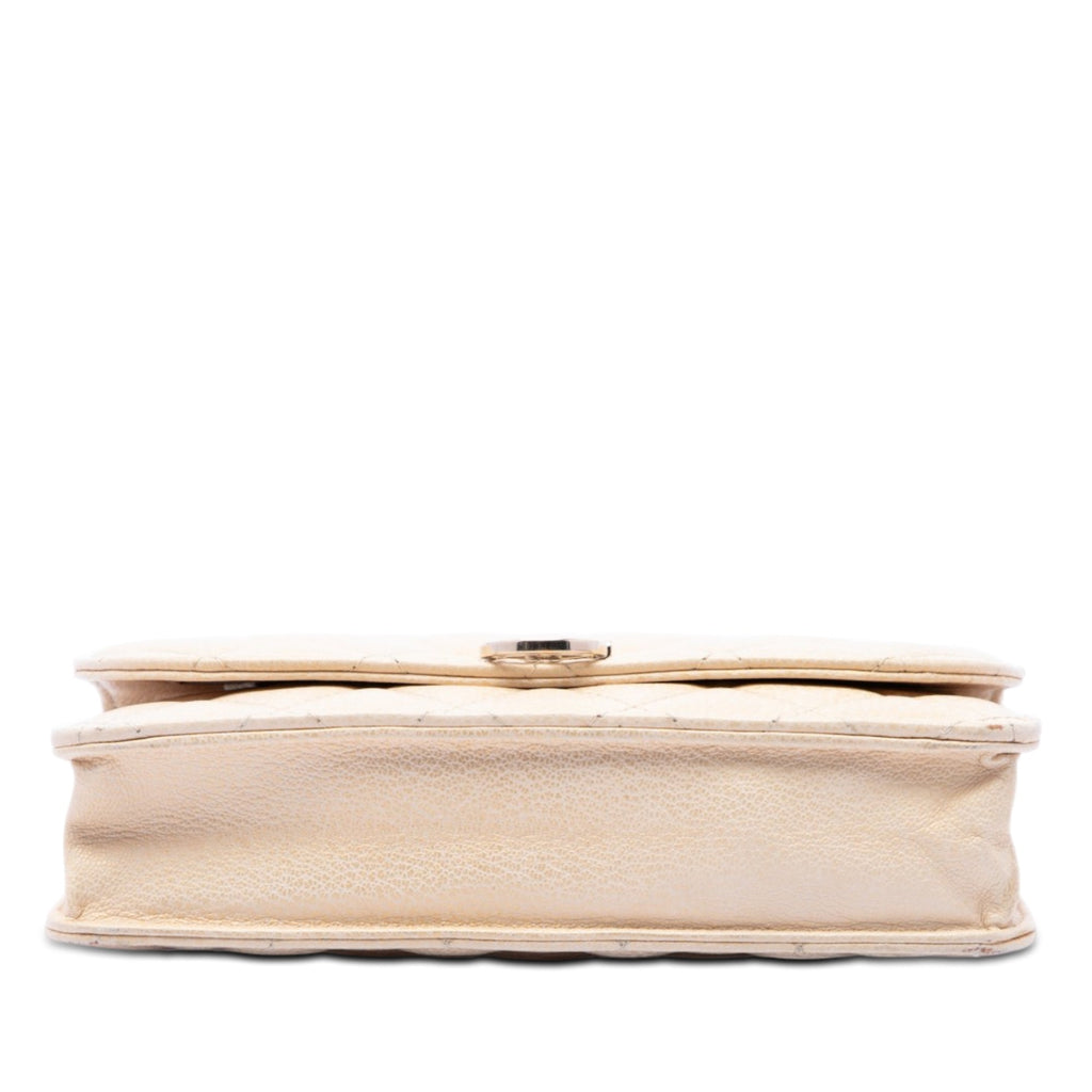 Chanel Rond CC Matelassé Cuir de veau Flip Lock Wallet on Chain