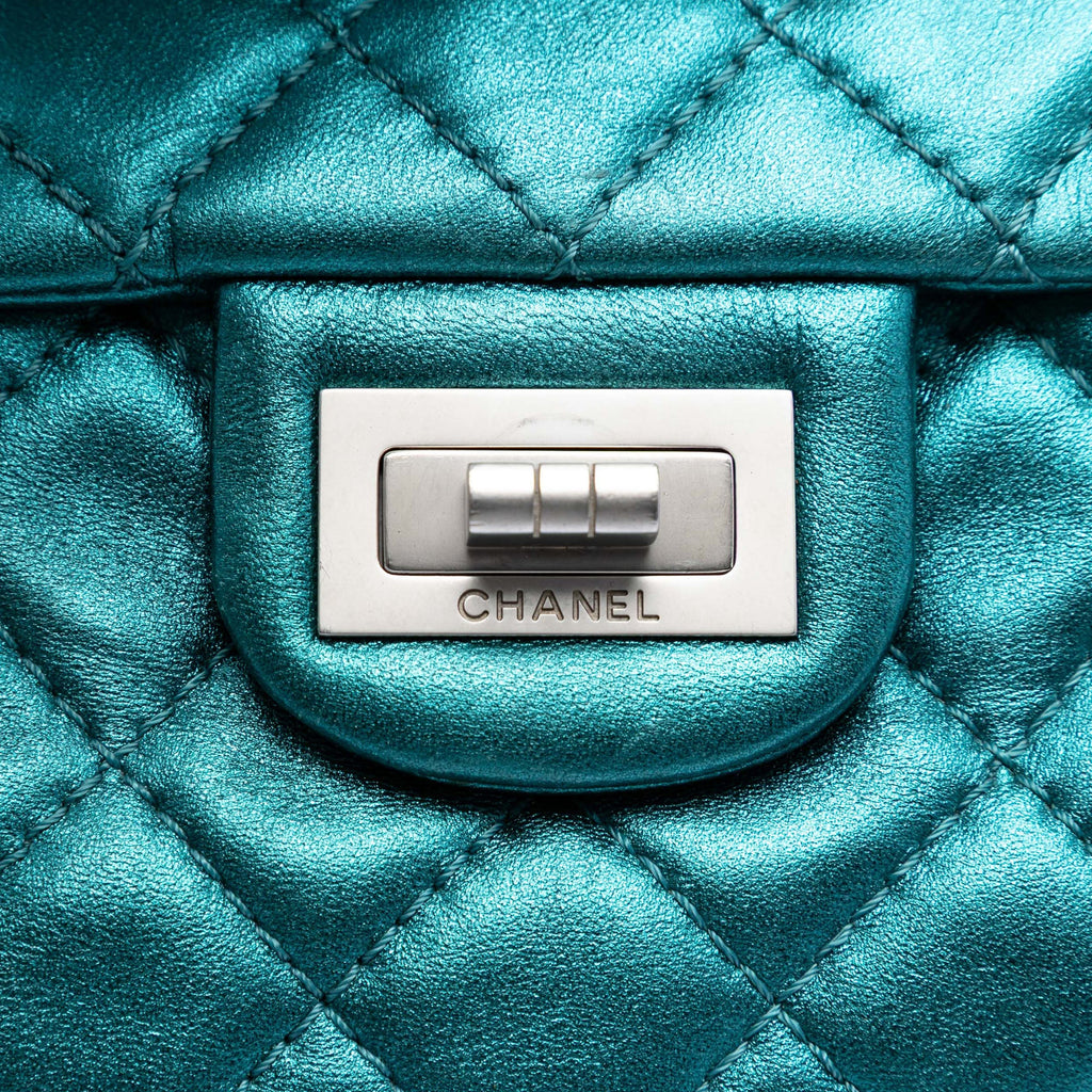 Chanel Matelassé Metallic Cuir de veau Reissue 2.55 à rabat 226