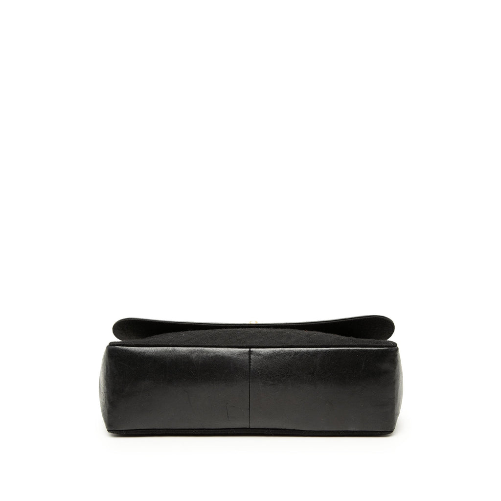 Chanel CC Matelassé Jersey et Cuir d’agneau à finitions Simple rabat