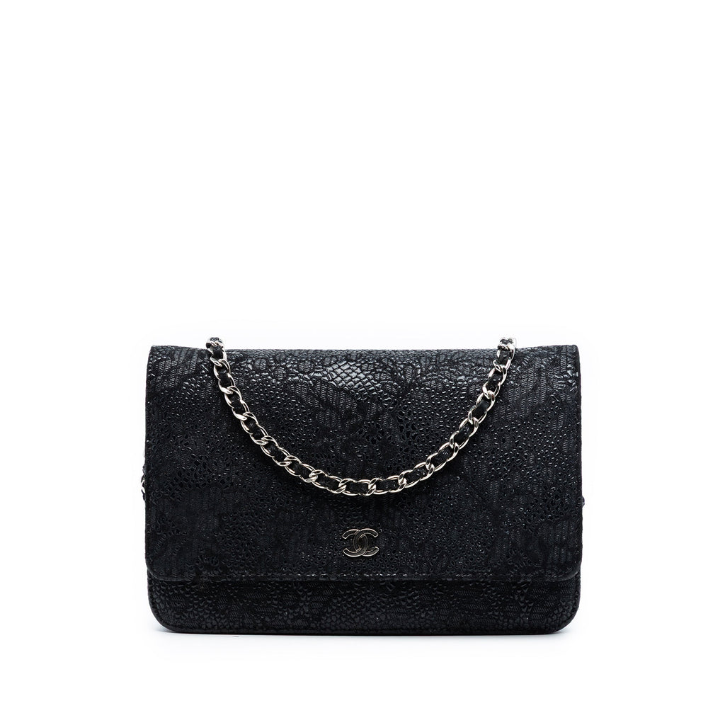 Chanel CC Lace Overlay Cuir de chèvre Wallet on Chain