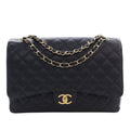 Chanel Maxi Classic Caviar Double rabat