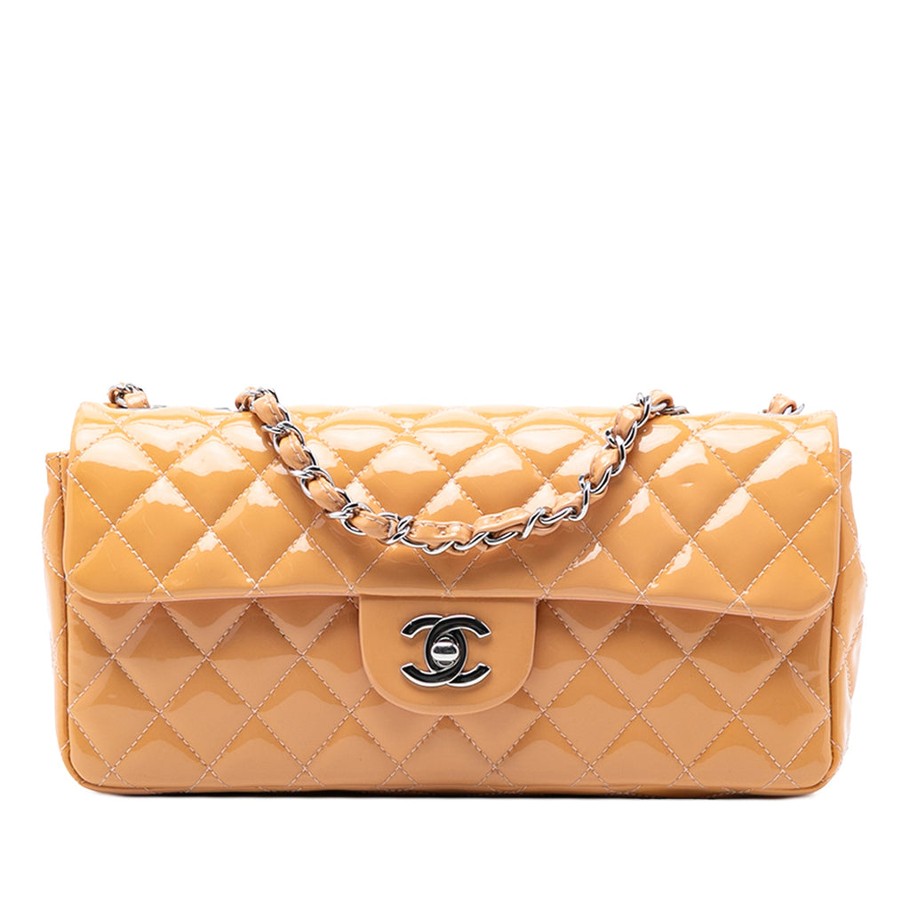 Chanel Classic Cuir verni East West Simple rabat