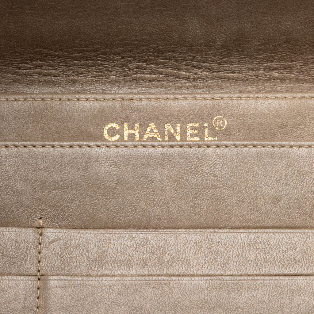 Chanel CC Chocolate Bar Jean à rabat