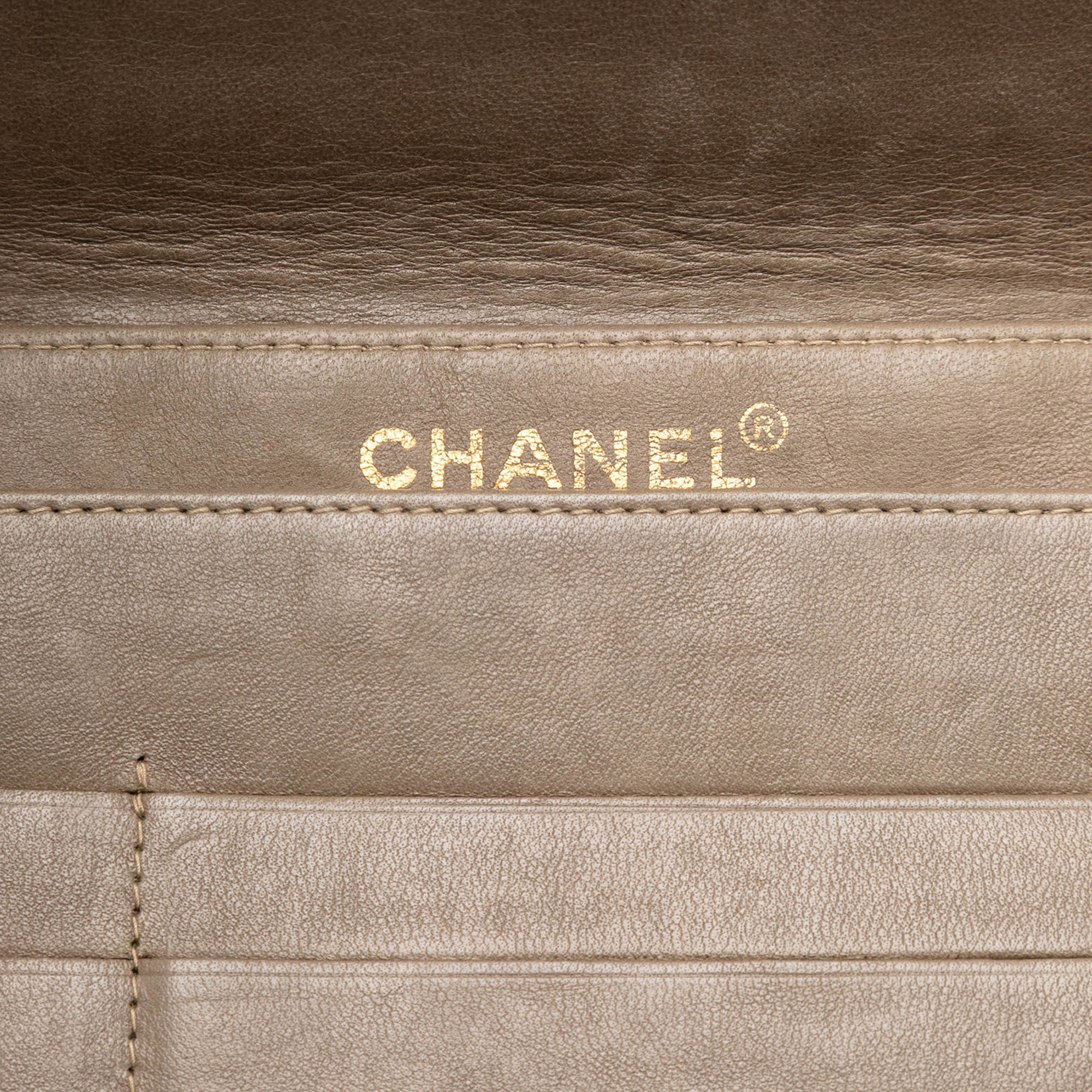 Chanel CC Chocolate Bar Jean à rabat