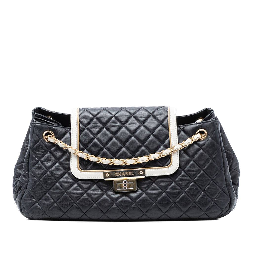 Chanel Medium Matelassé Cuir d’agneau Reissue 2.55 East West Mademoiselle Accordion à rabat
