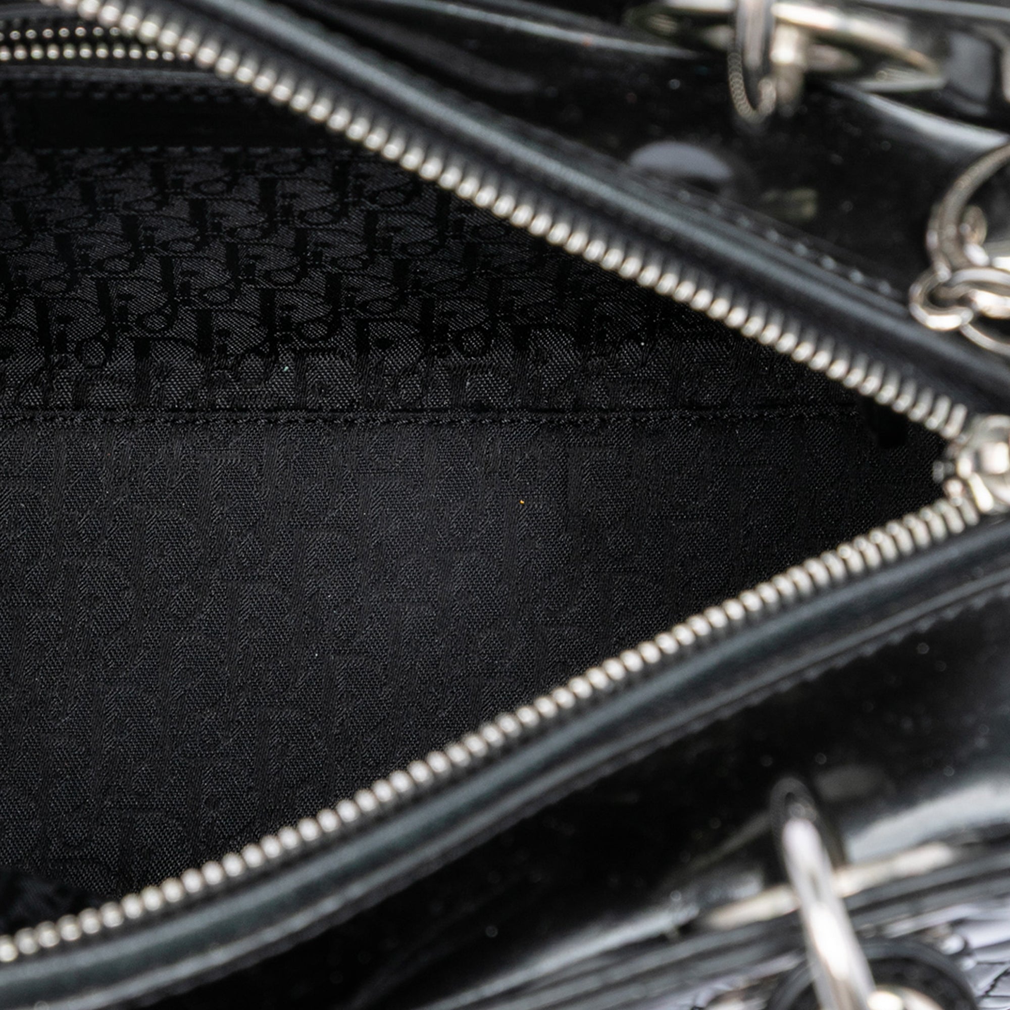 Dior Medium Cuir verni Cannage Lady Dior