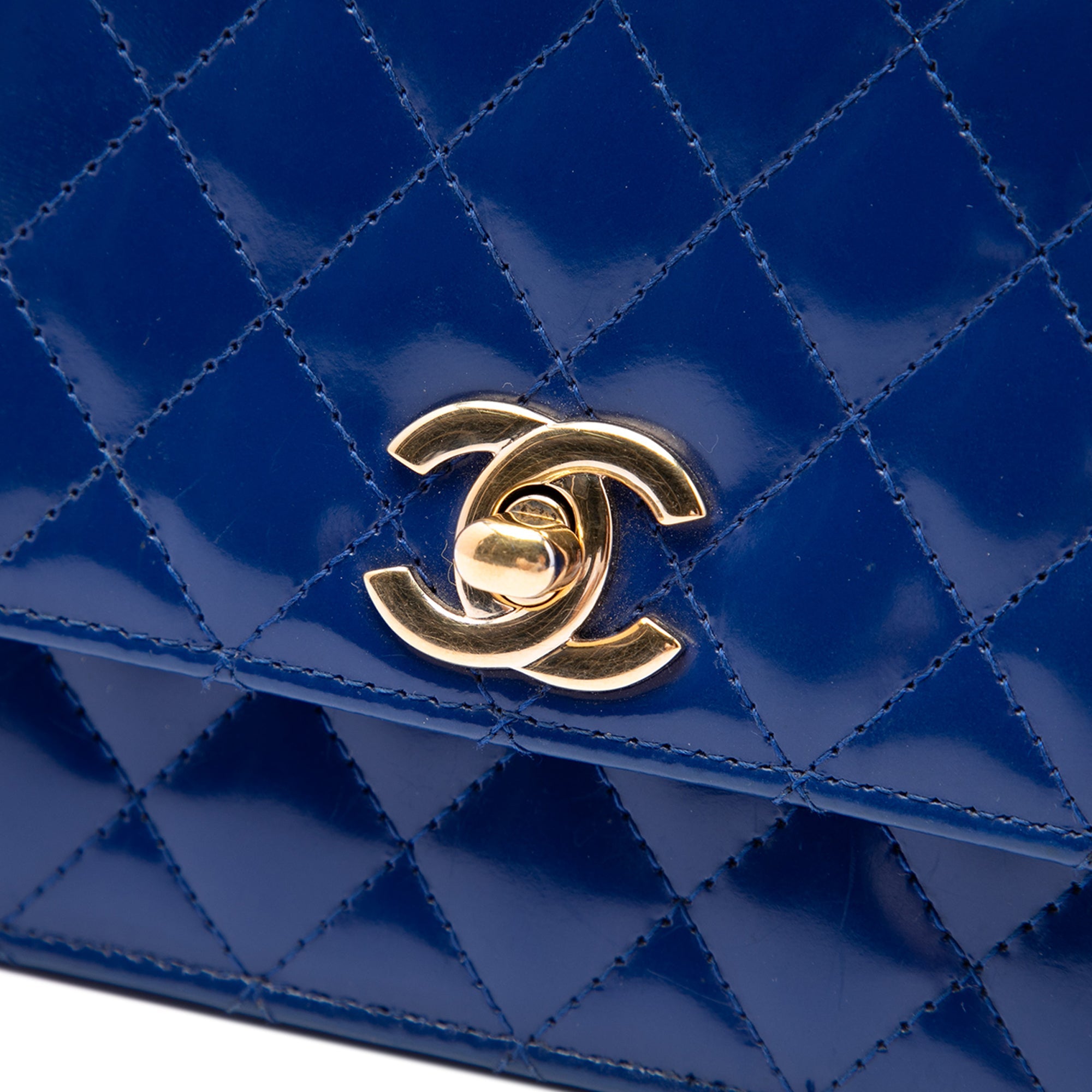 Chanel CC Matelassé Cuir d’agneau Long à rabat