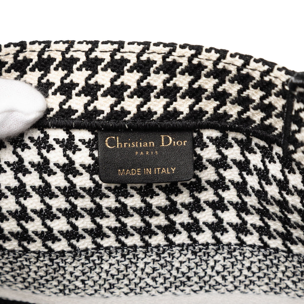 Dior Medium Toile Houndstooth brodé Book Cabas