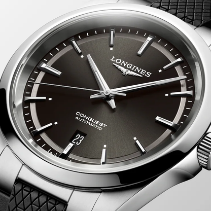 Conquest Auto 41 mm Black on Rubber Strap